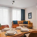 Metropolis Old Town Apartments